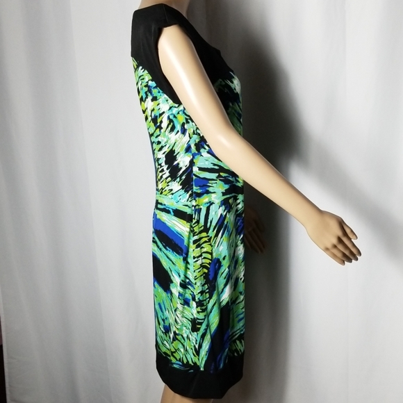 Liz Claiborne | Peacock Form Fitting Dress - Picture 5 of 8